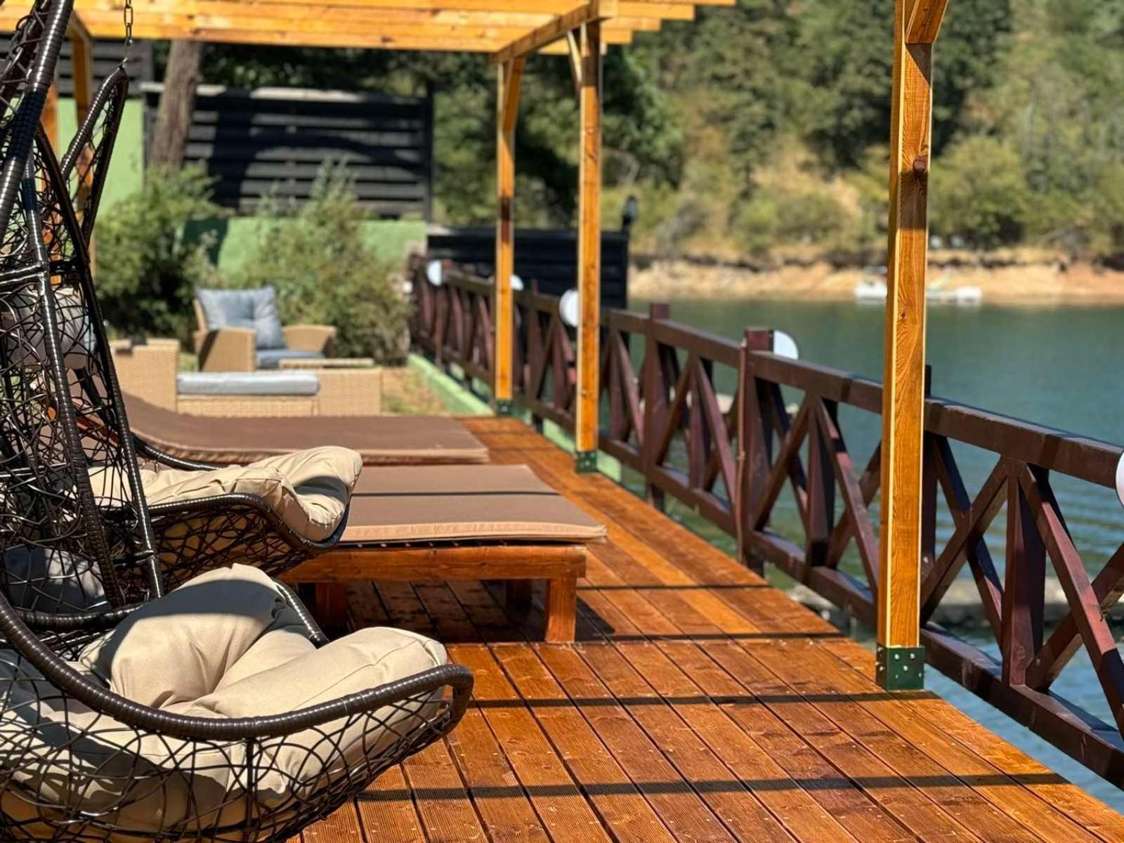 Villa Iskar Lake Residence By Bookvillabg Shtarkelovo Gnezdo Exterior foto
