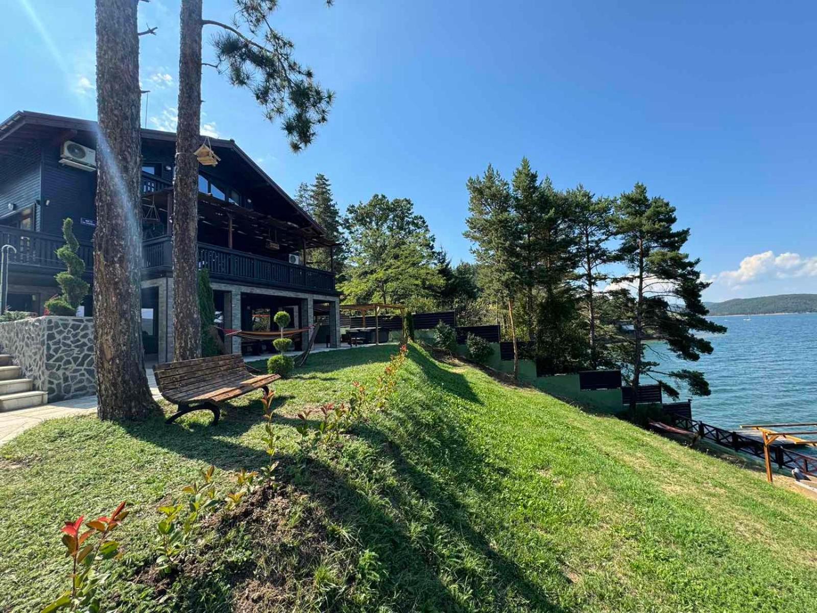 Villa Iskar Lake Residence By Bookvillabg Shtarkelovo Gnezdo Exterior foto